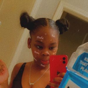 Meet your Posher, Kendal hampton